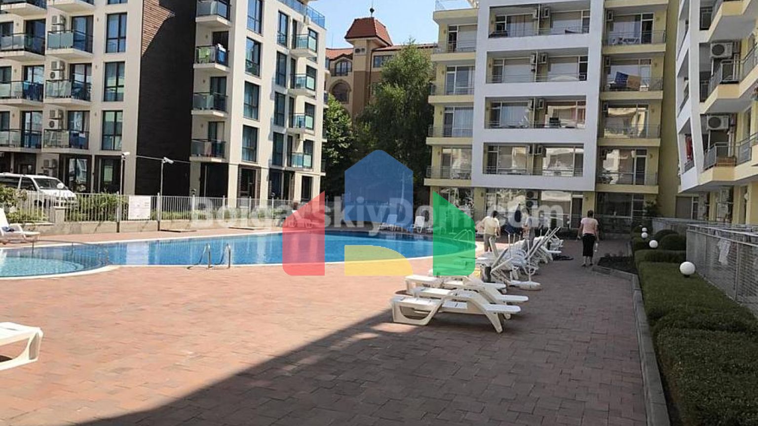 Двокімнатна квартира в Сансет Біч 2