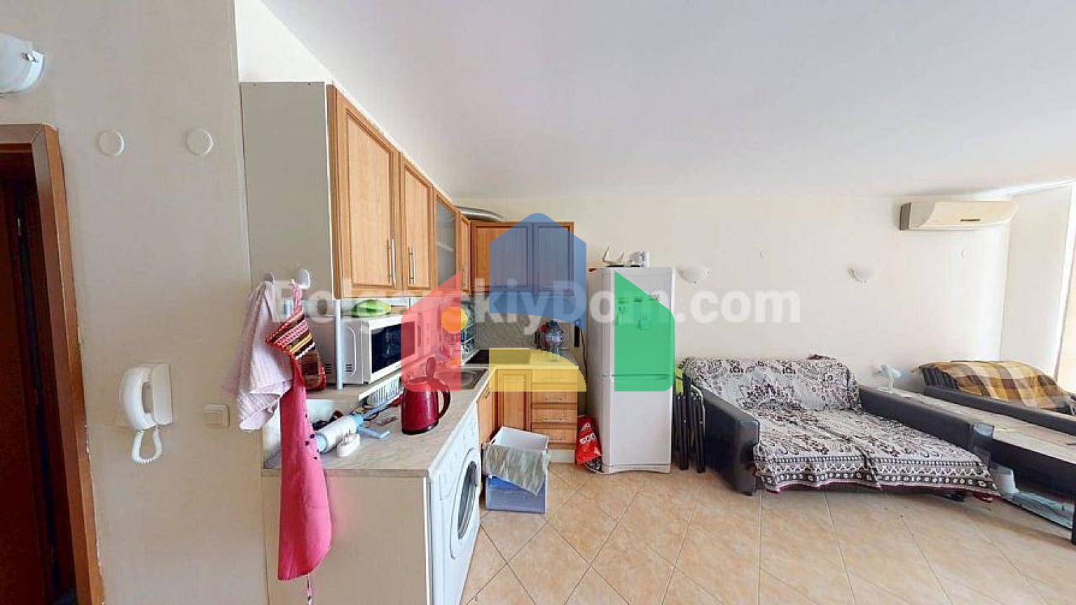 Двокімнатна квартира в Сансет Біч 2