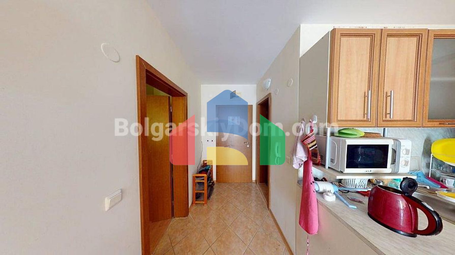 Двокімнатна квартира в Сансет Біч 2