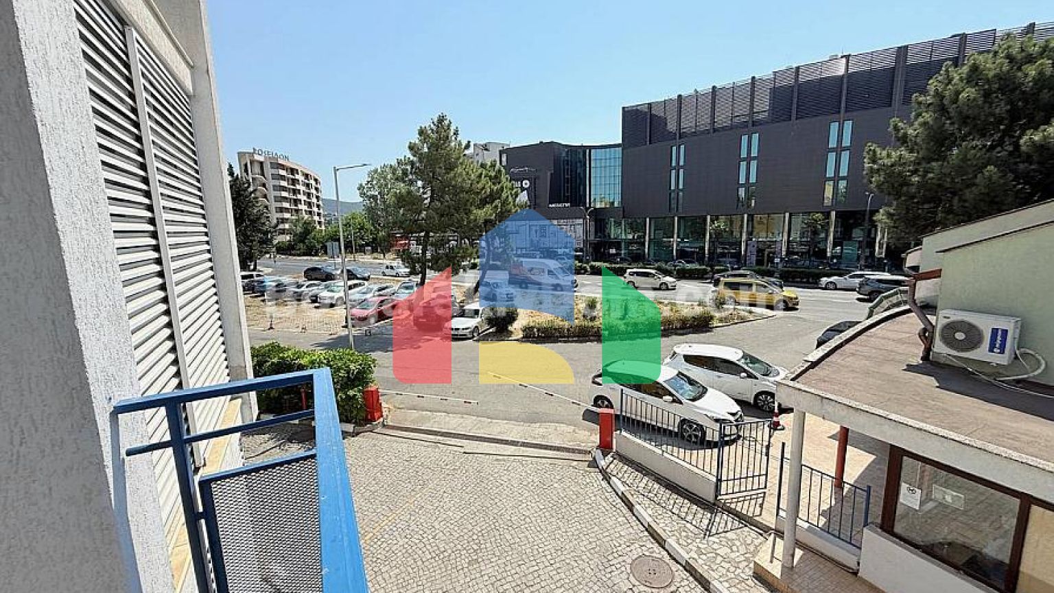 Трикімнатна квартира в Еліт 1