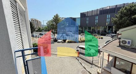 Трикімнатна квартира в Еліт 1