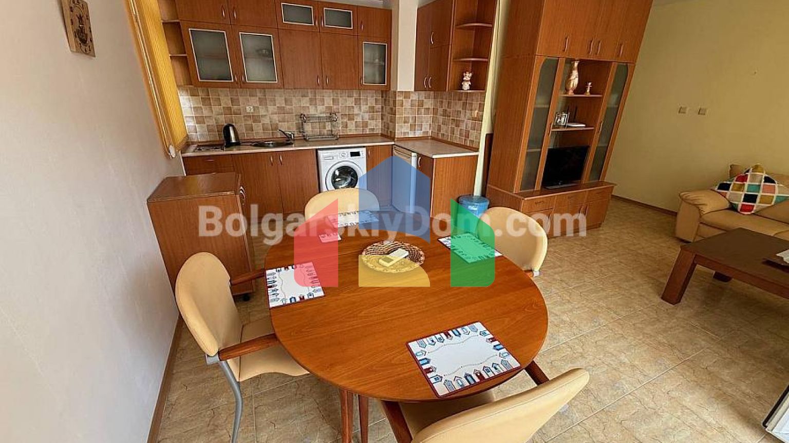 Трикімнатна квартира в Еліт 1