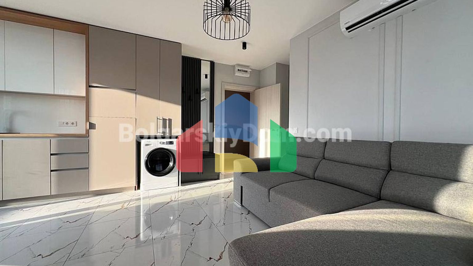 Двокімнатна квартира в Емілія Романа Парк