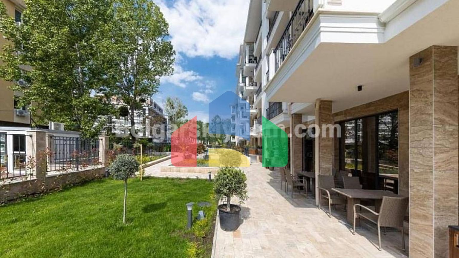 Двокімнатна квартира в Емілія Романа Парк