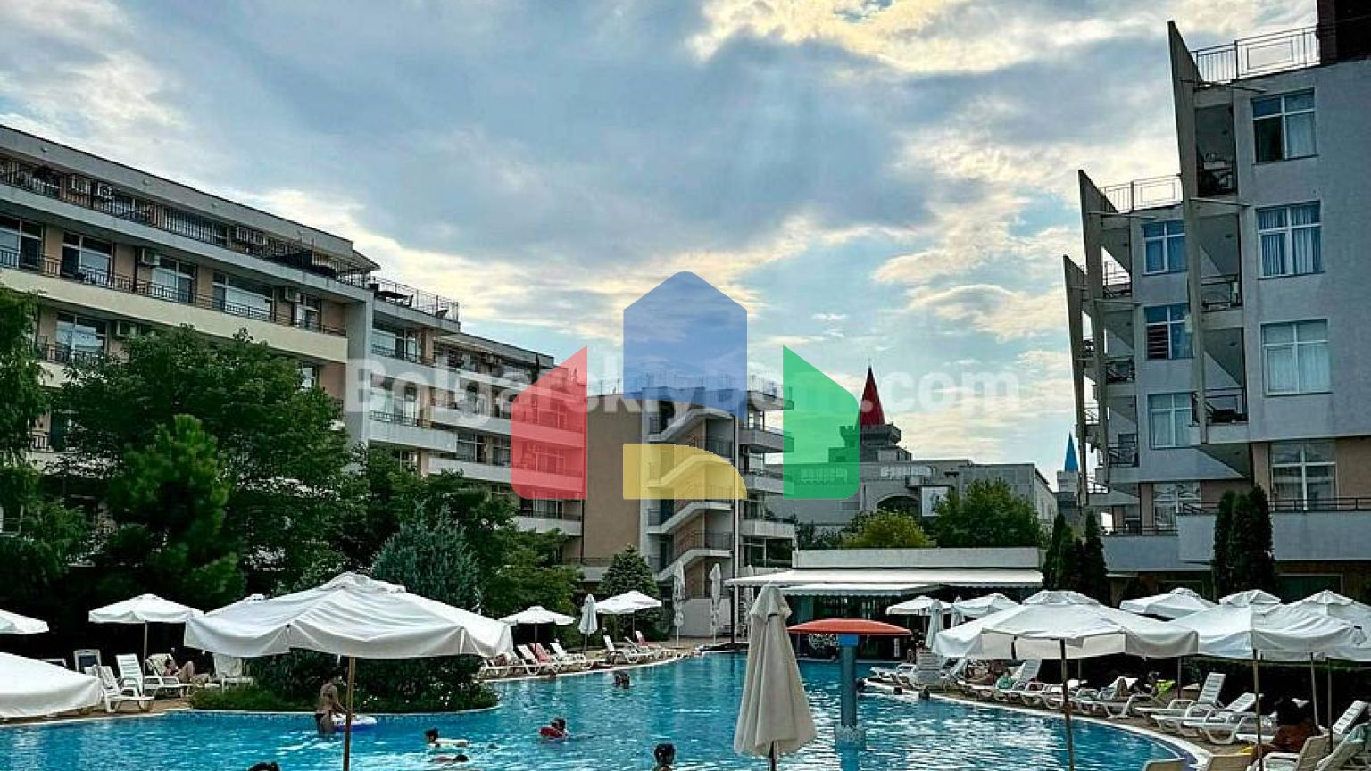 Трьохкімнатна квартира в Гранд Камелія