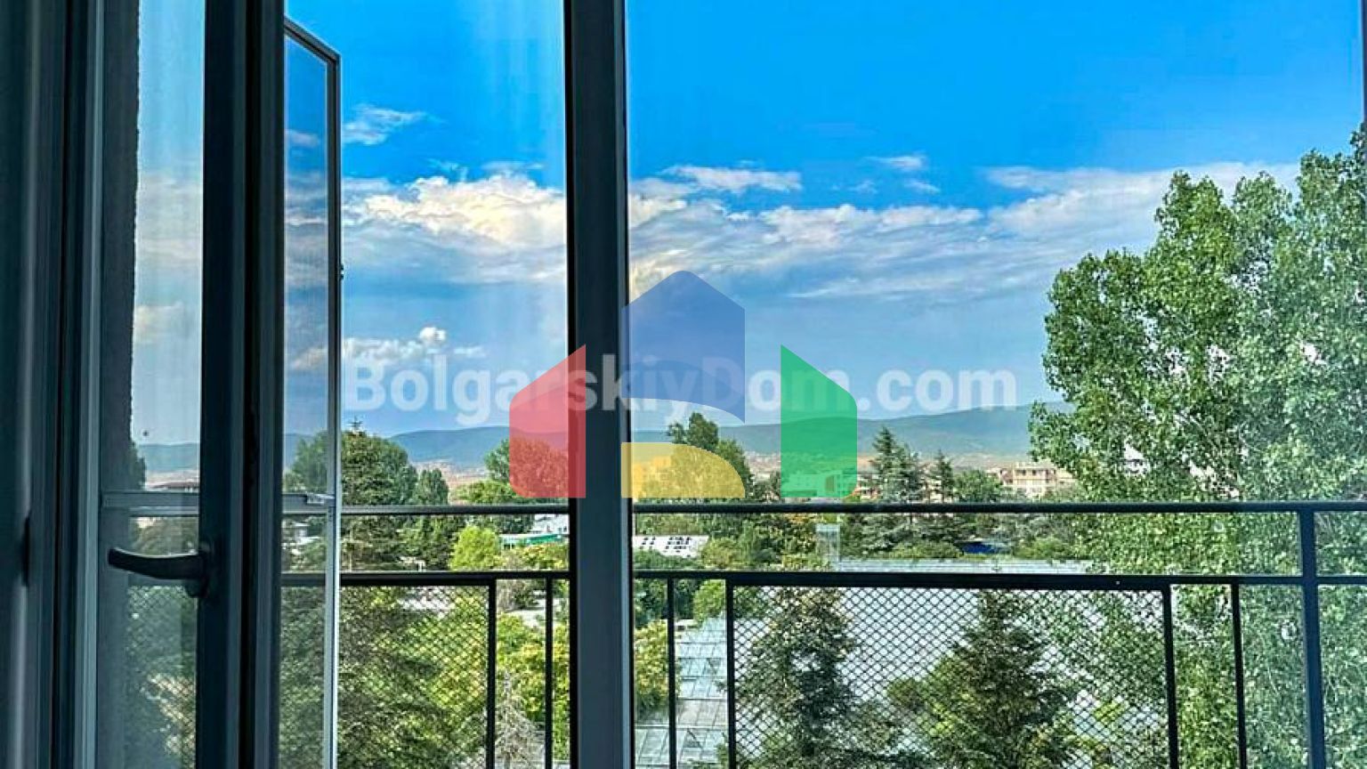 Трьохкімнатна квартира в Гранд Камелія