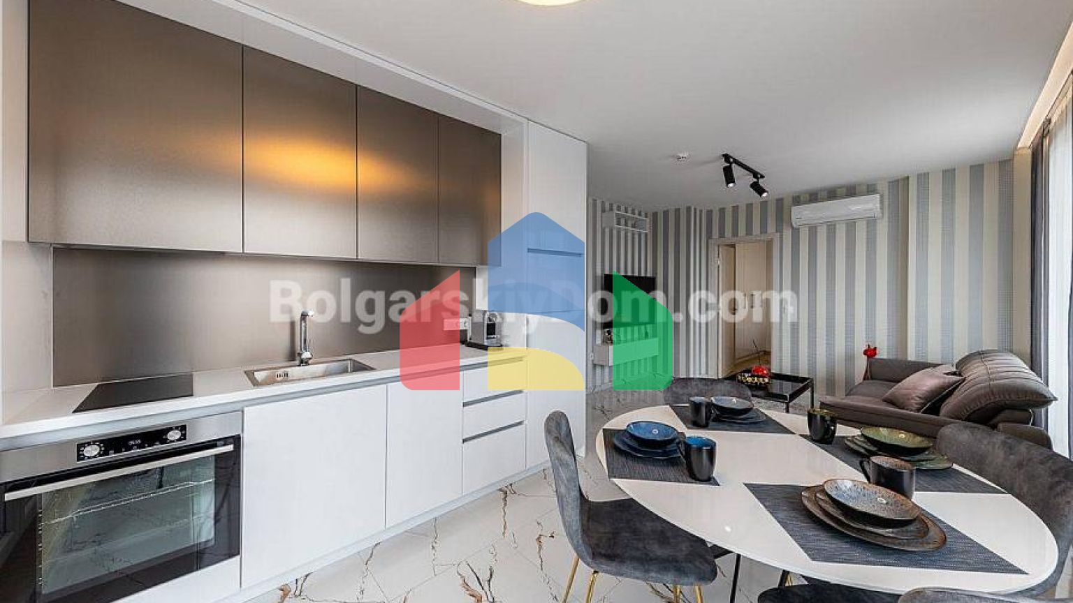 Двокімнатна квартира в Емілія Романа Парк