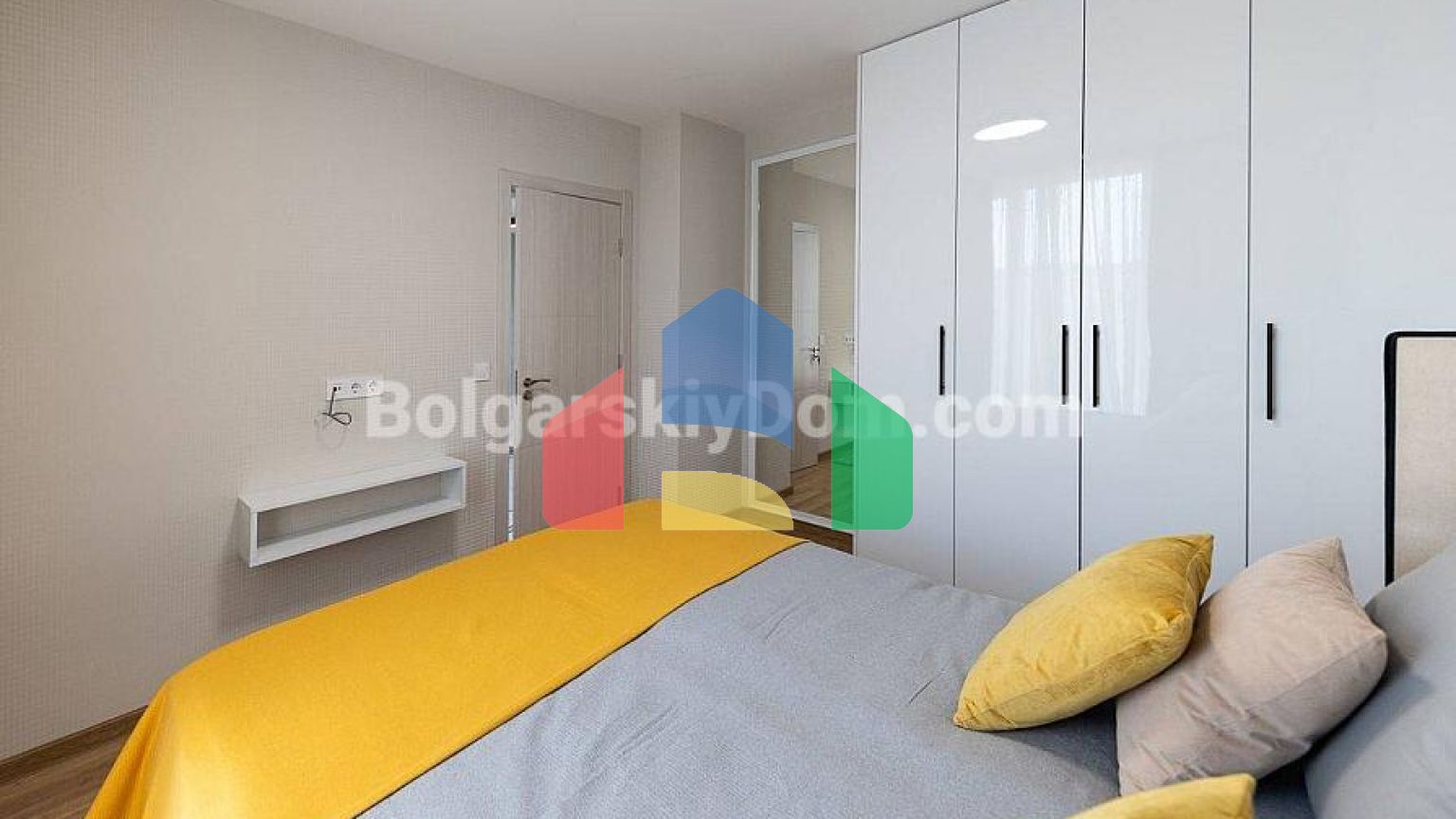 Двокімнатна квартира в Емілія Романа Парк