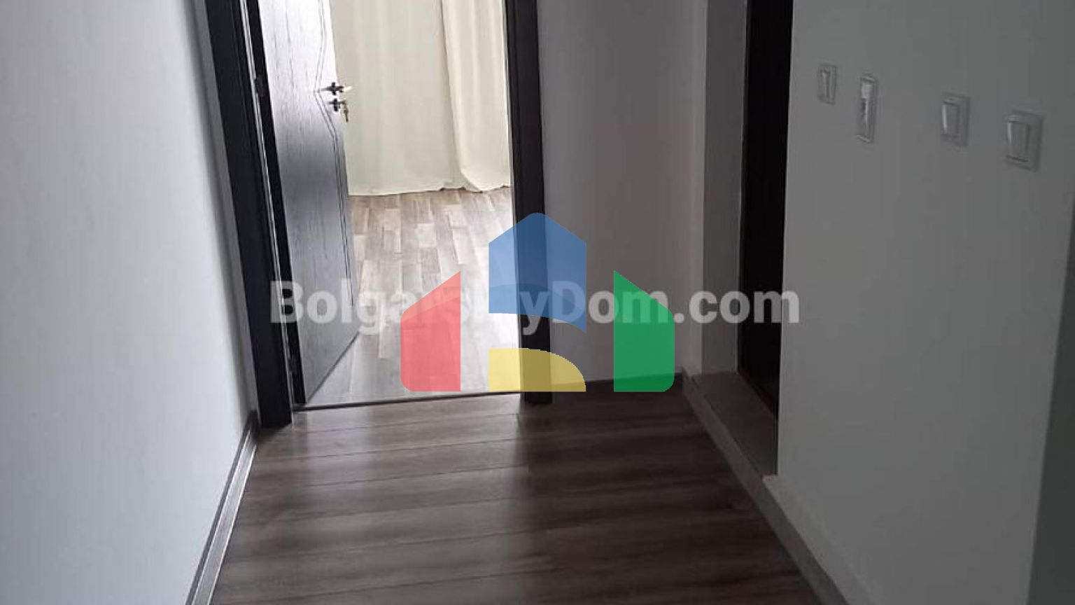 Трехкомнатный мезонет в Амбер Бич