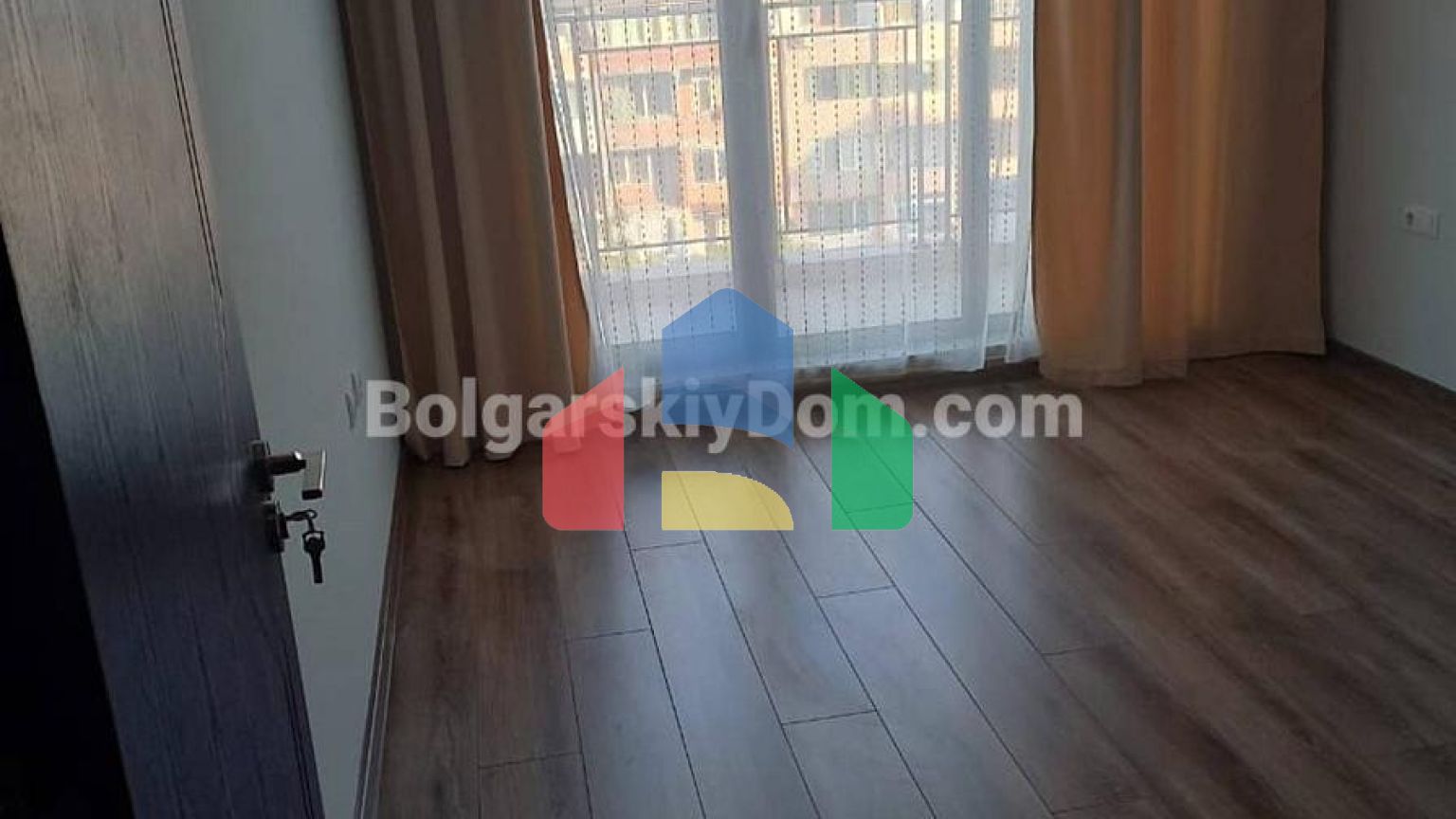 Трехкомнатный мезонет в Амбер Бич