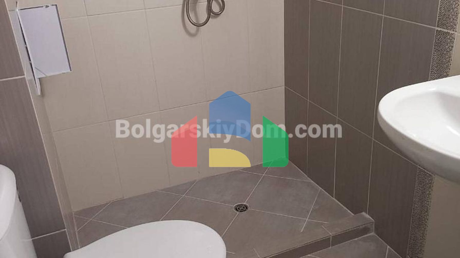 Трехкомнатный мезонет в Амбер Бич