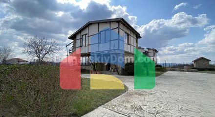 Двухэтажные дома в Горице