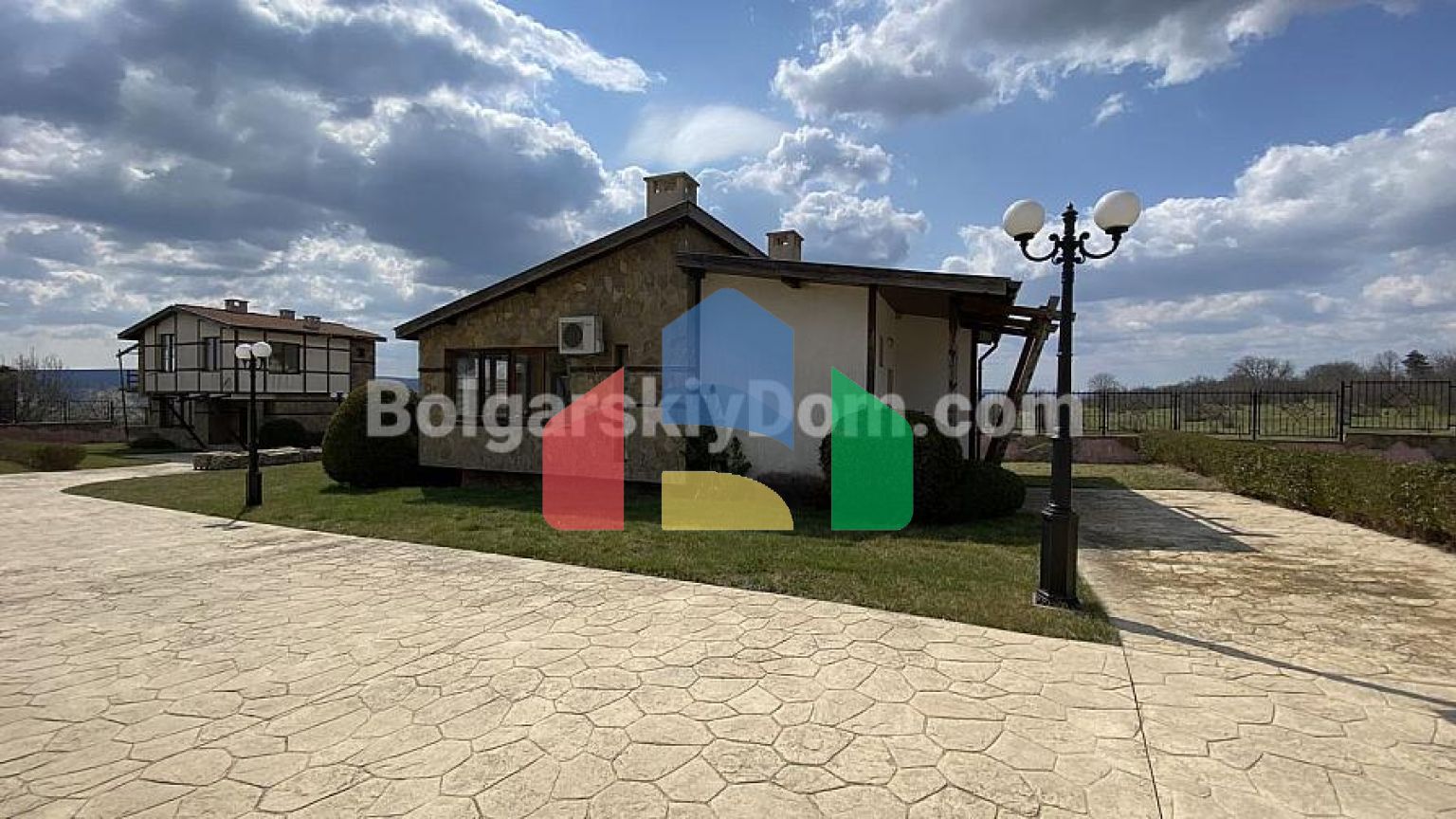 Двухэтажные дома в Горице