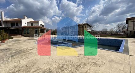 Двухэтажные дома в Горице