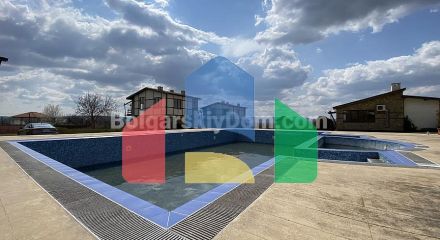 Двухэтажные дома в Горице