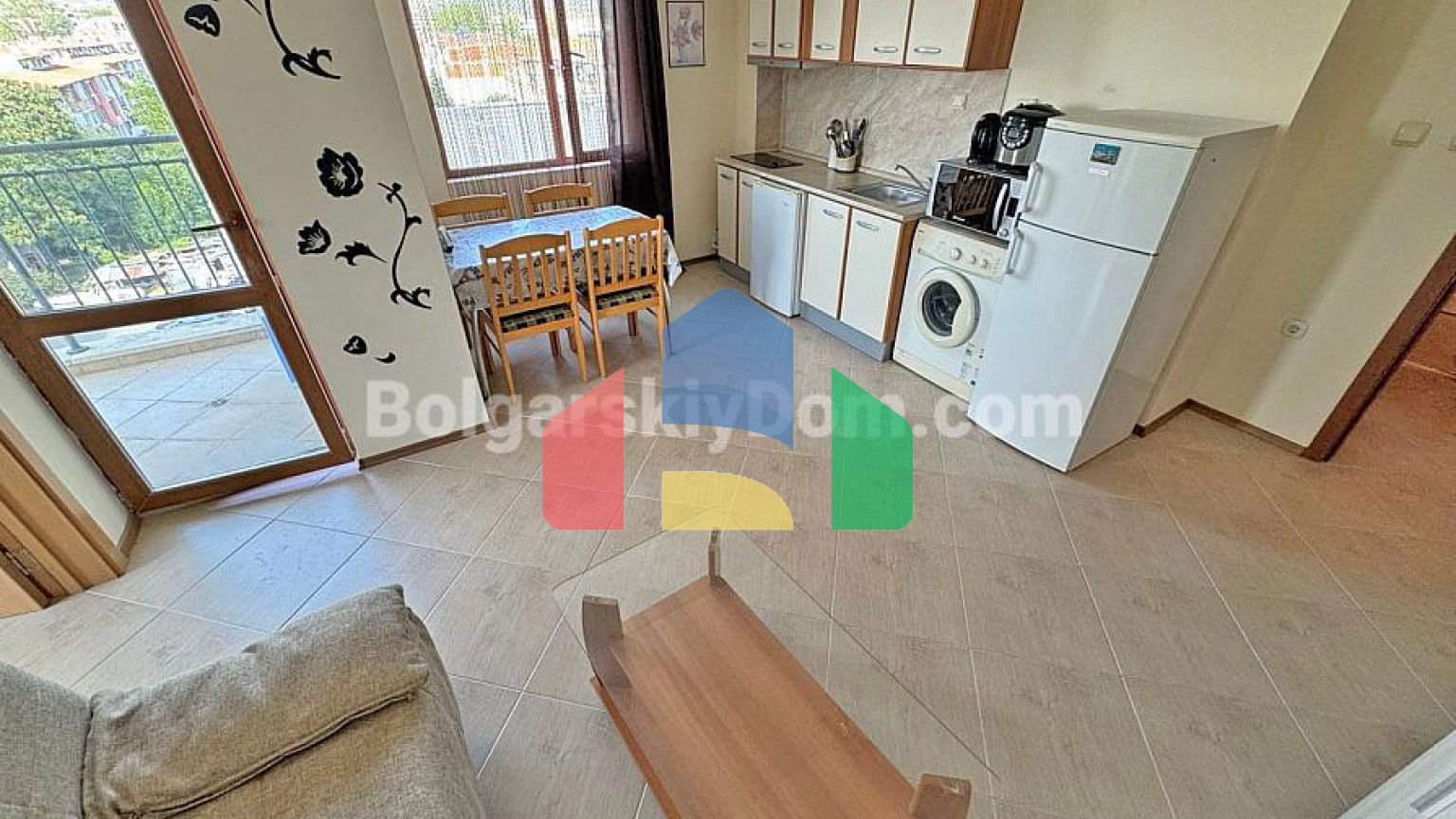 Двухкомнатная квартира в Амадеус 3