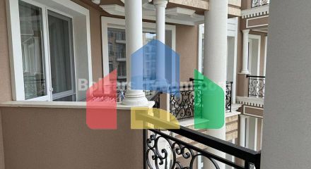 Studio apartment in Izida Palace