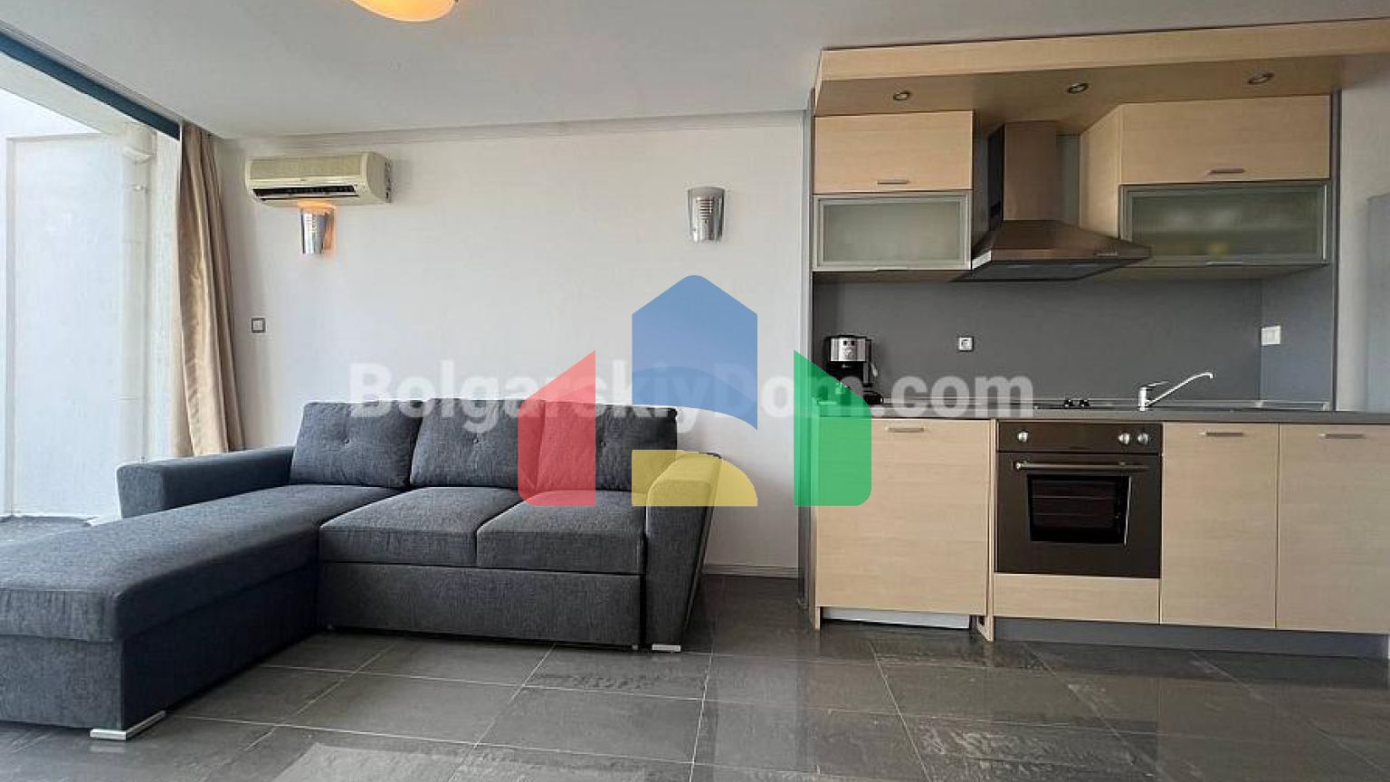 Квартира-студия в Колизей 2