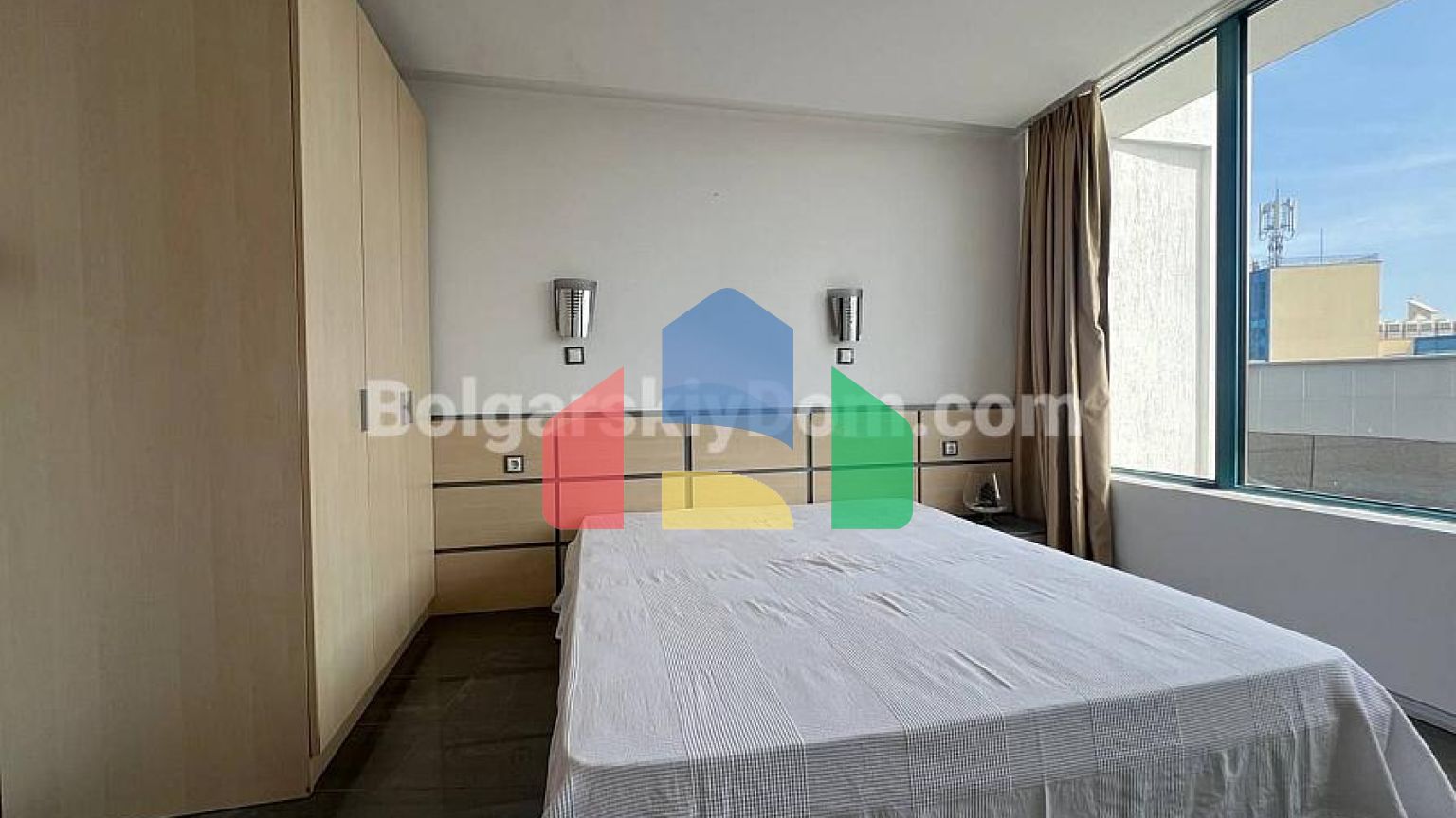 Квартира-студия в Колизей 2