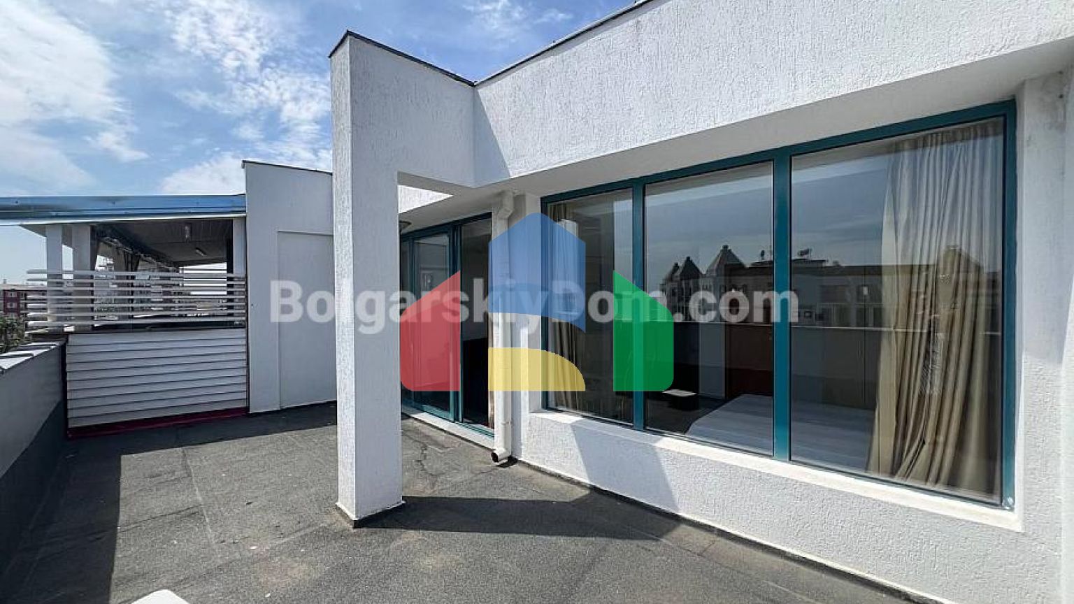 Квартира-студия в Колизей 2