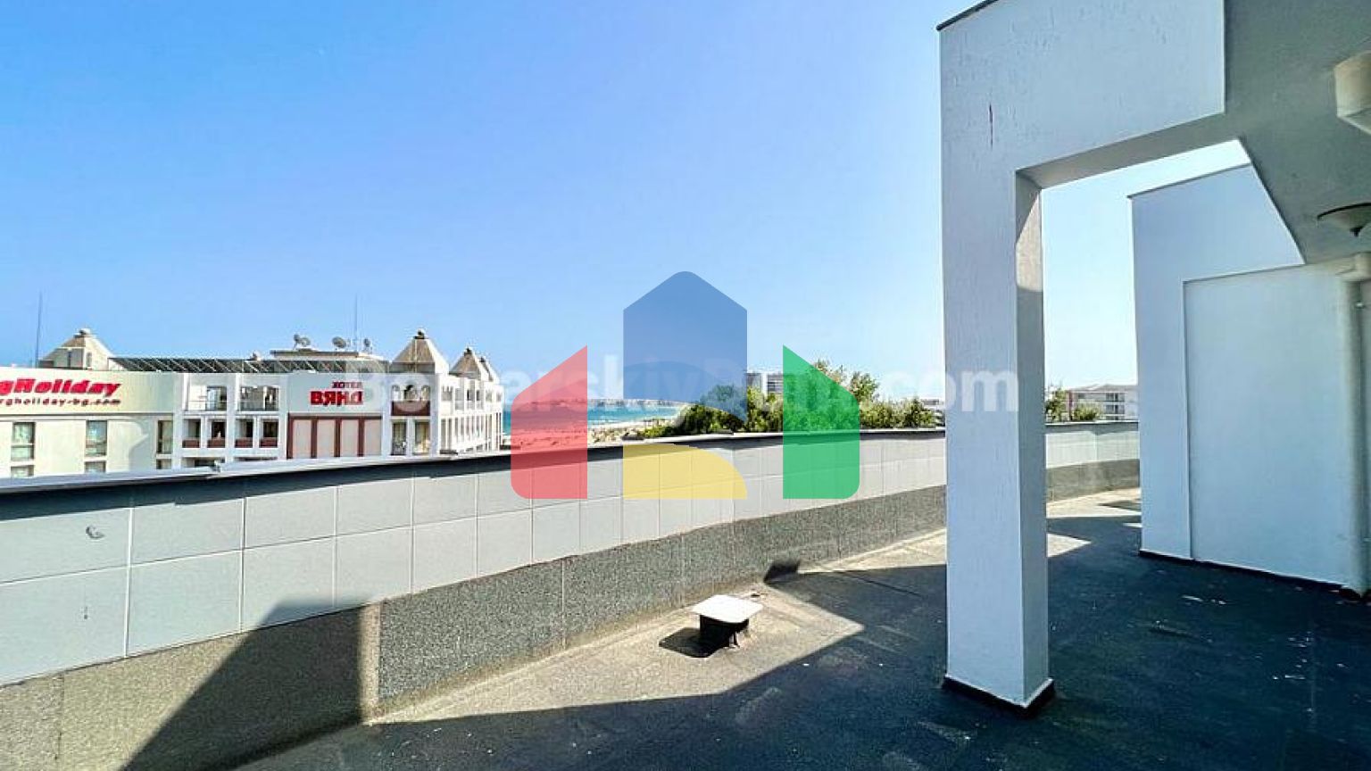 Квартира-студия в Колизей 2