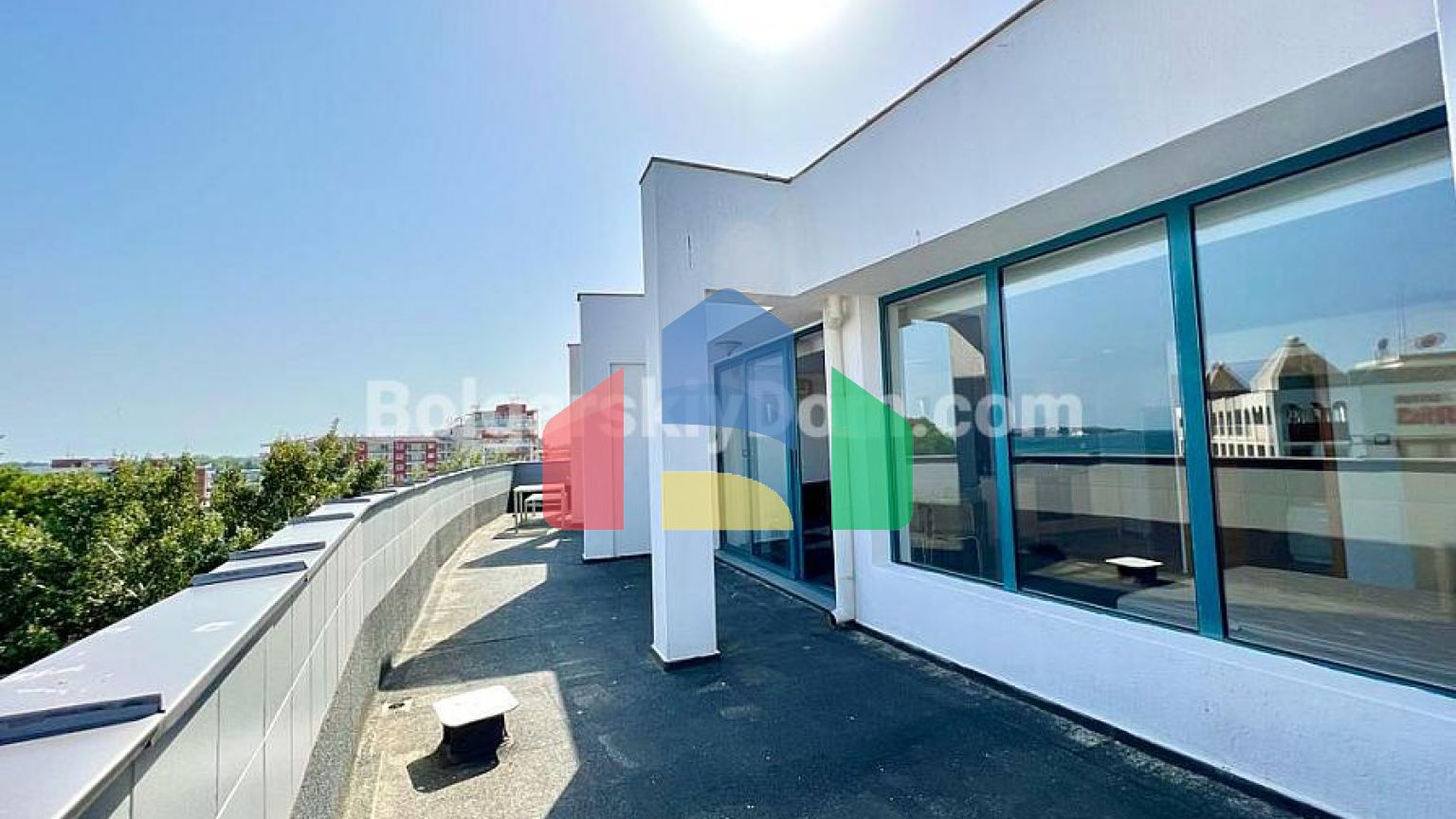 Квартира-студия в Колизей 2