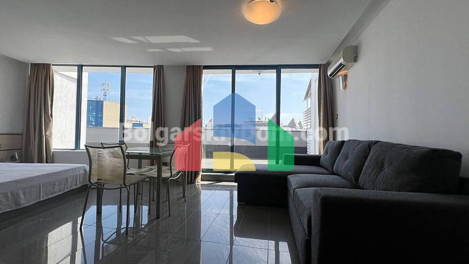 Квартира-студия в Колизей 2