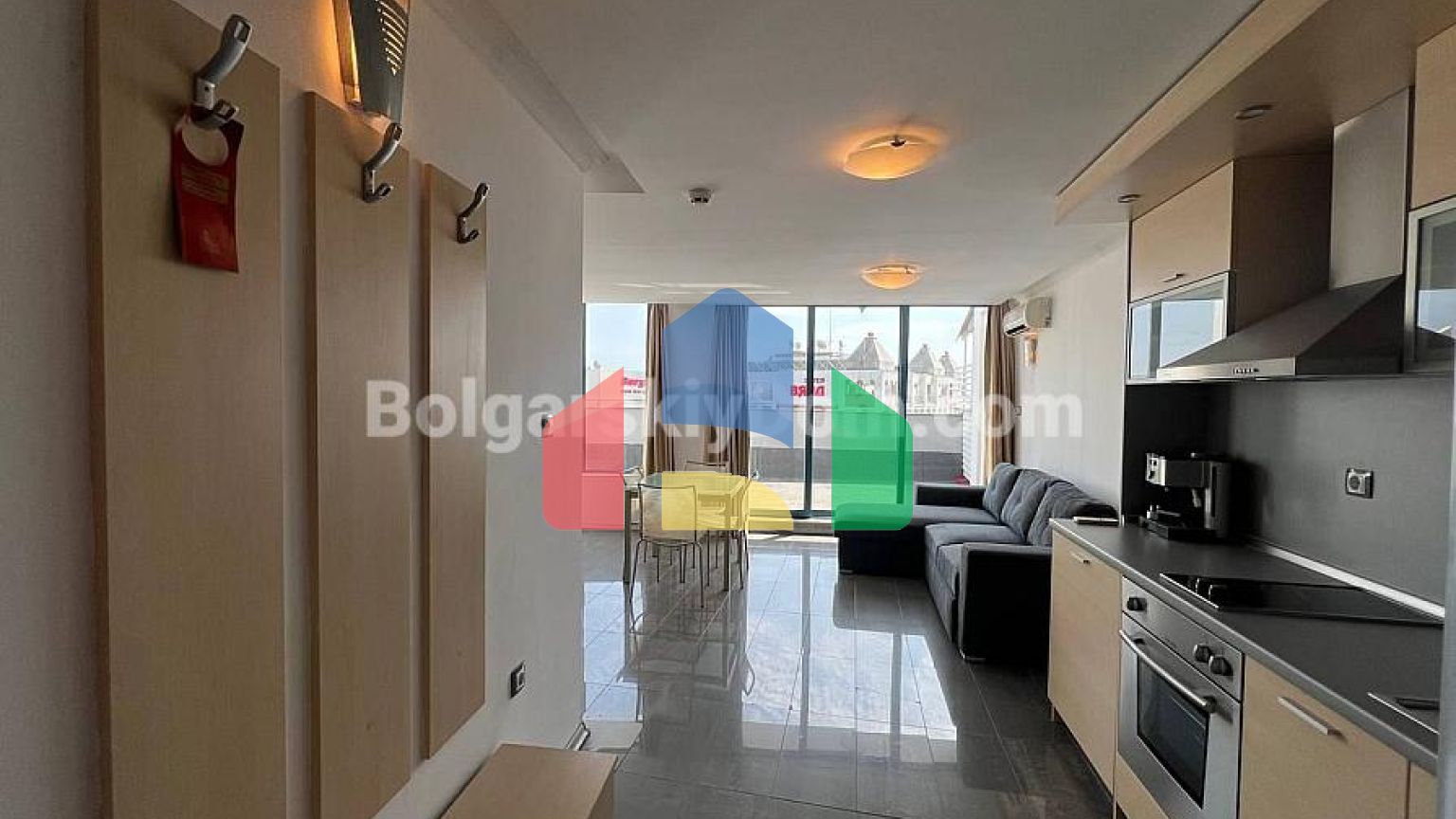 Квартира-студия в Колизей 2