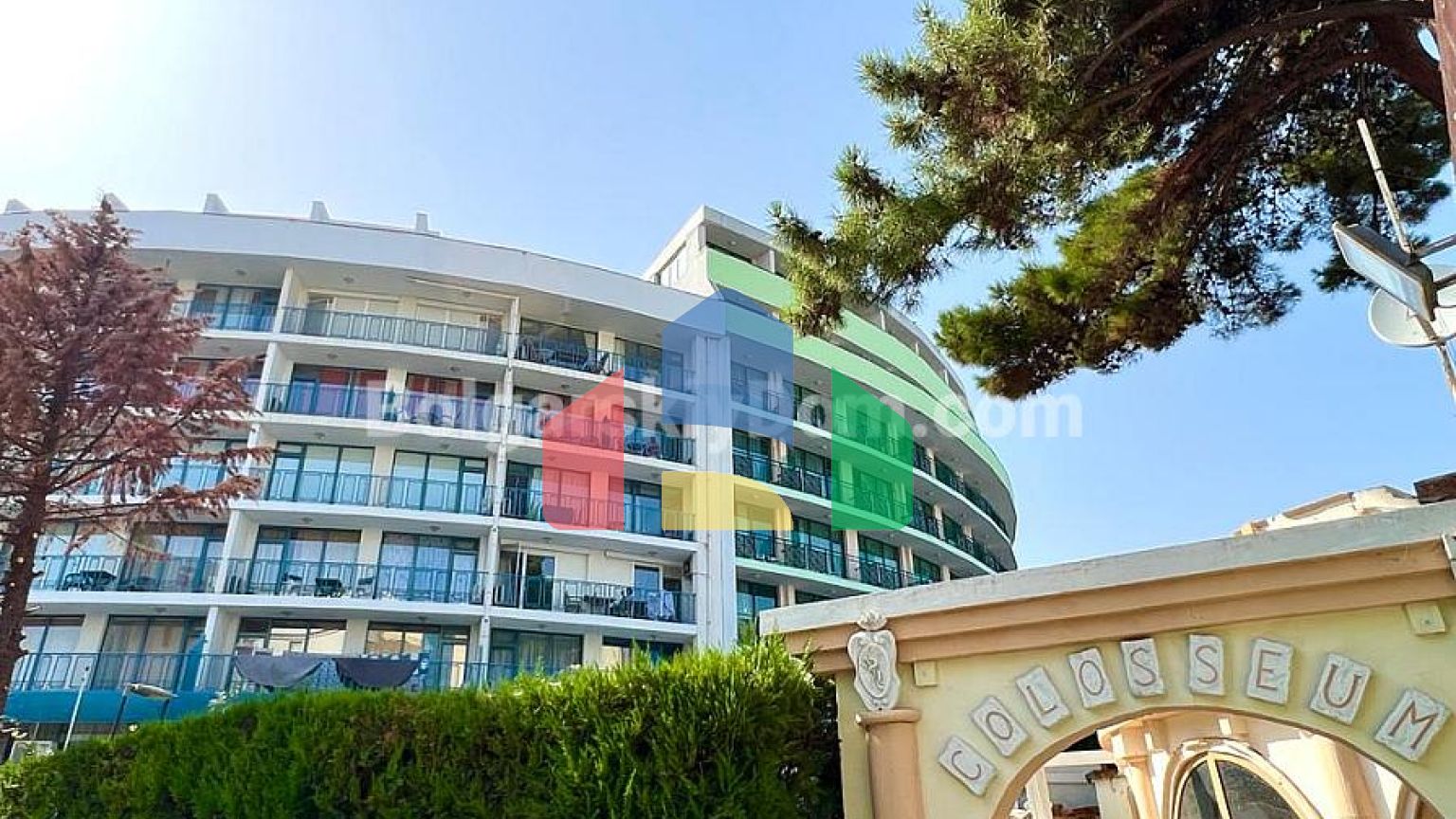 Квартира-студия в Колизей 2