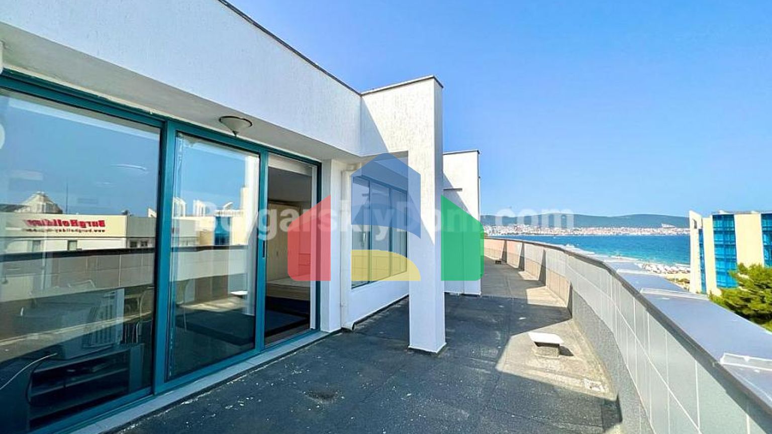 Квартира-студия в Колизей 2