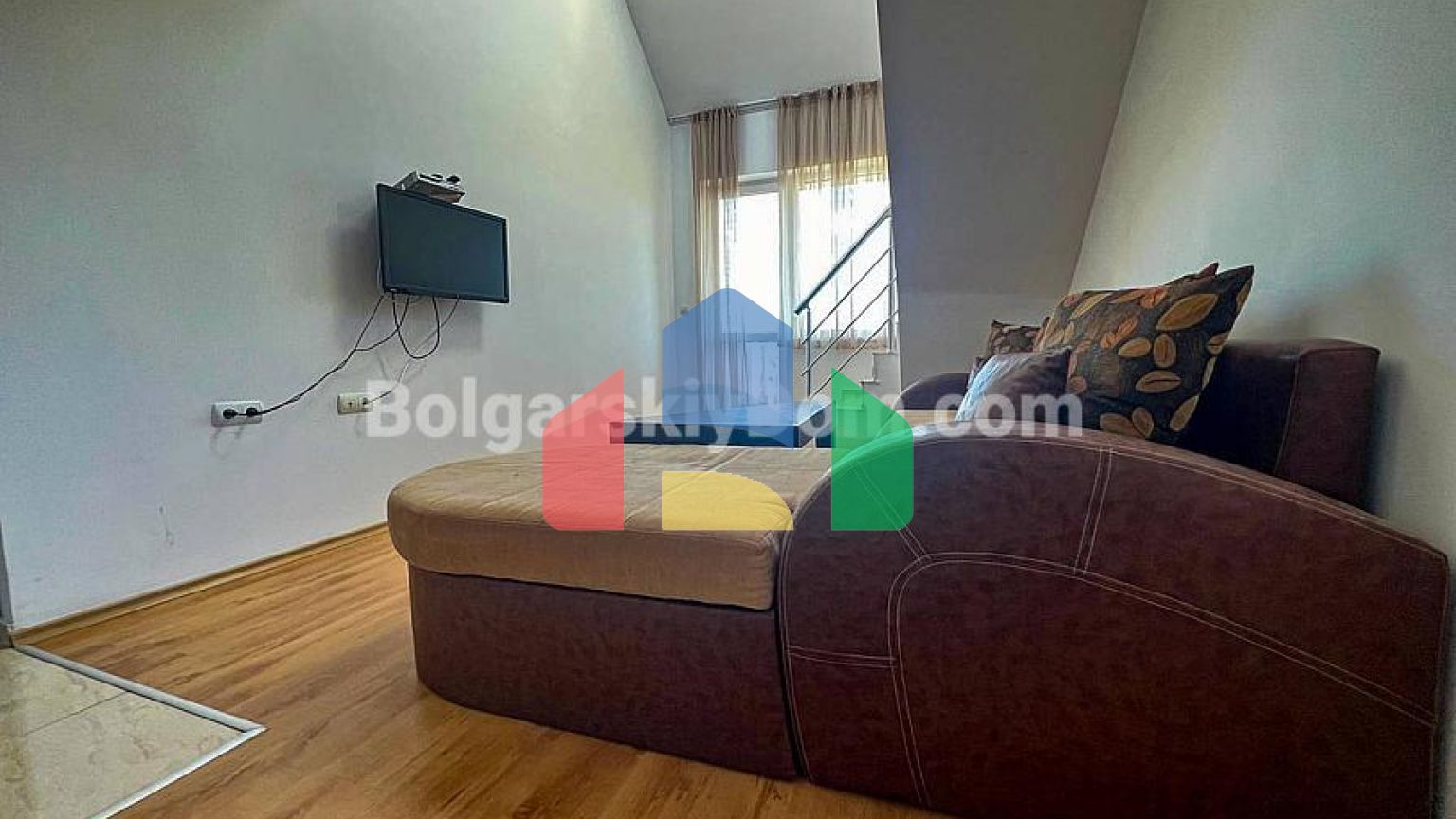 Двокімнатний мезонет в Сі Даймонд