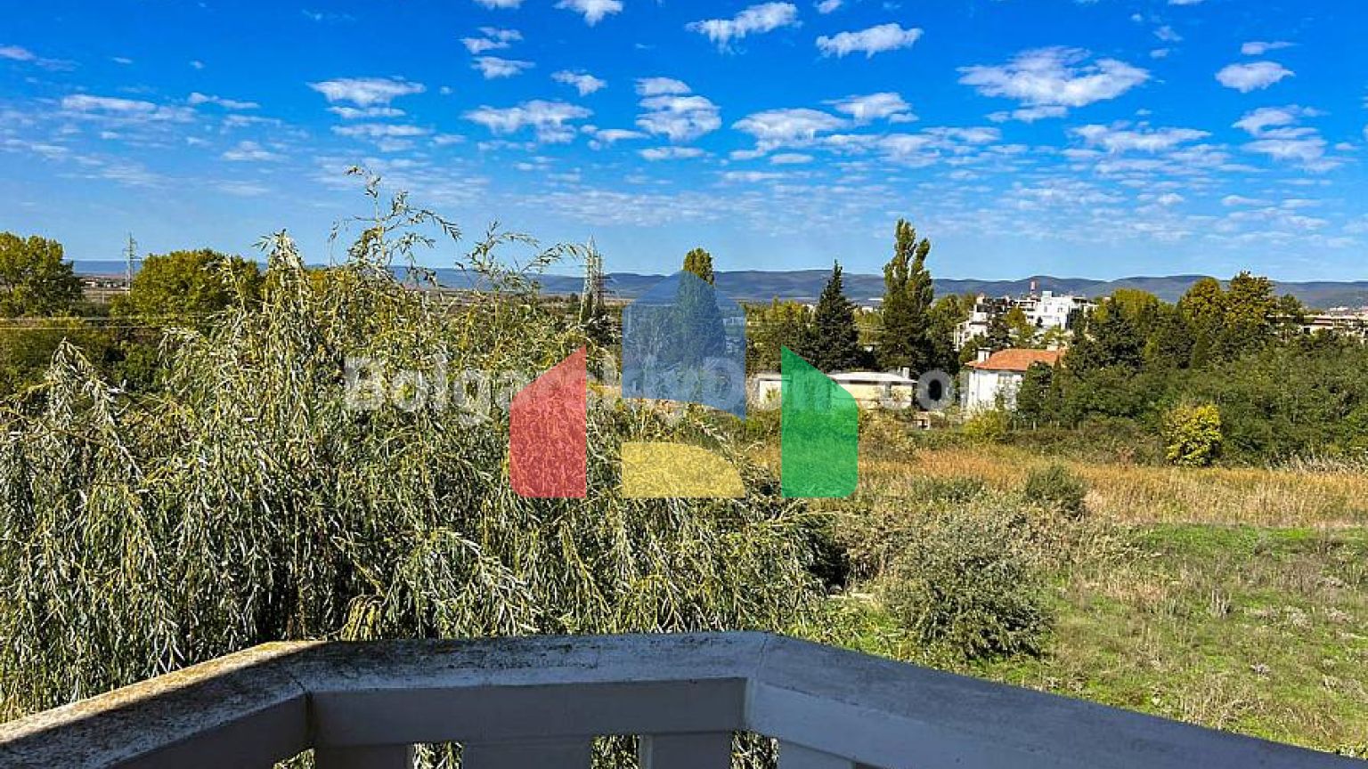 Двокімнатний мезонет в Сі Даймонд