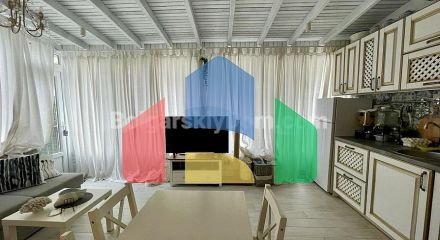 Three-bedroom apartment in Sun Gate