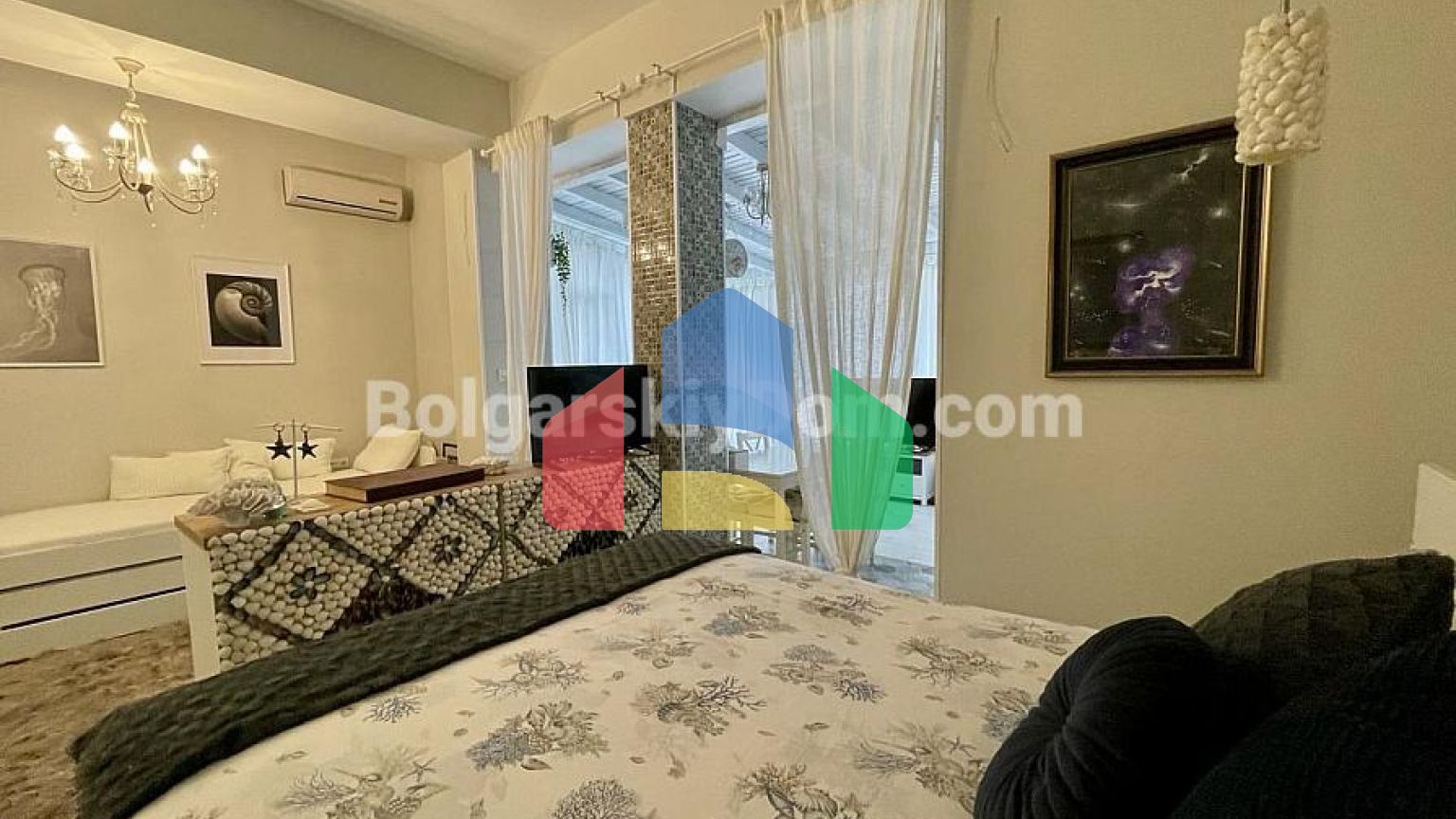 Четырехкомнатная квартира в Сан Гейт