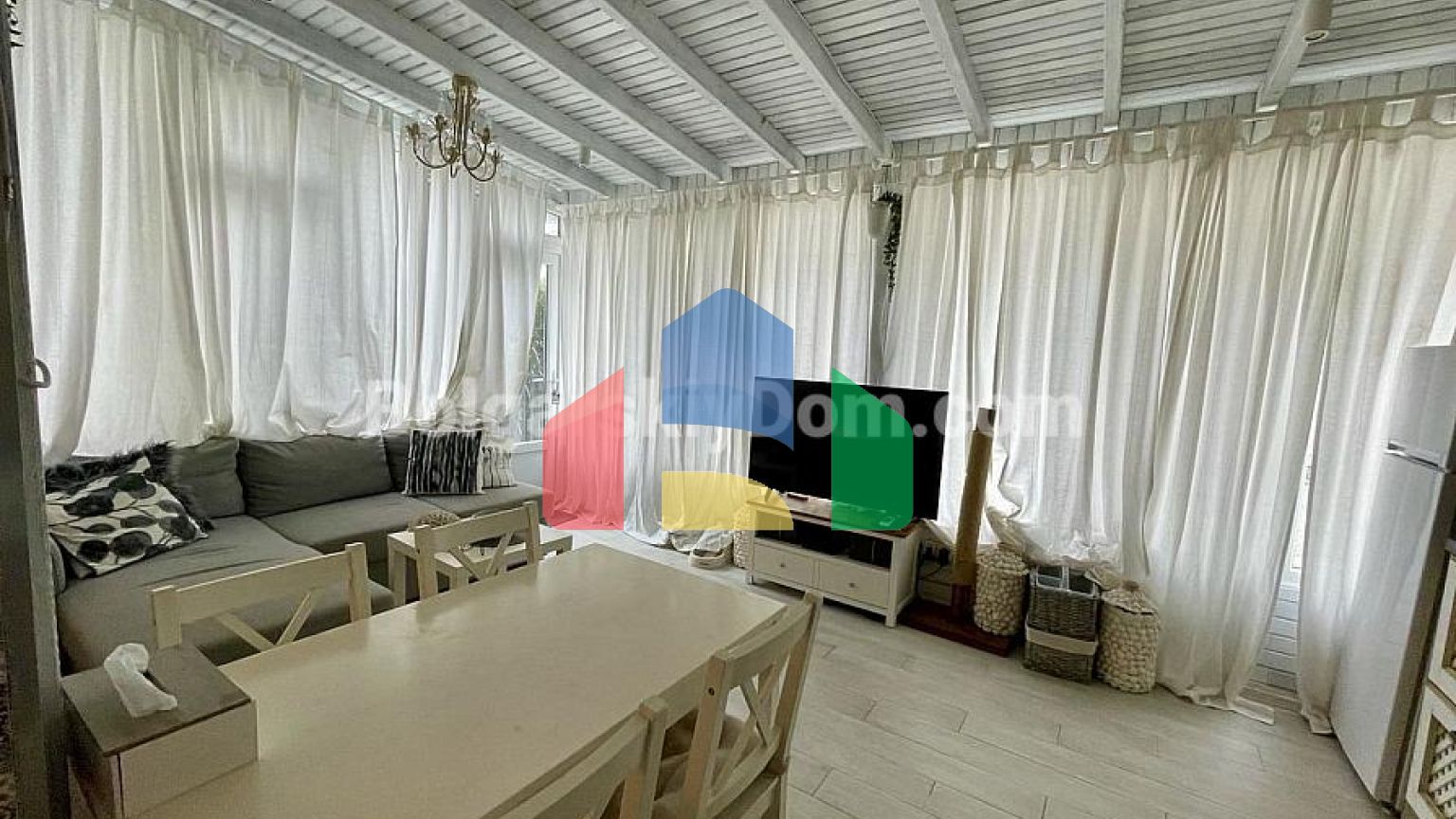 Четырехкомнатная квартира в Сан Гейт