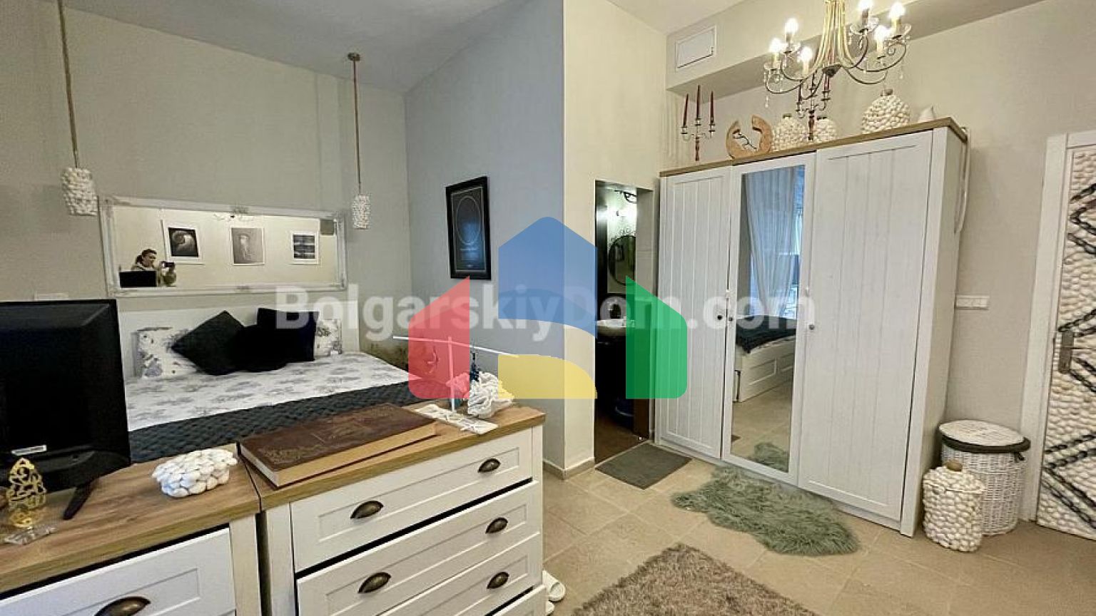 Четырехкомнатная квартира в Сан Гейт