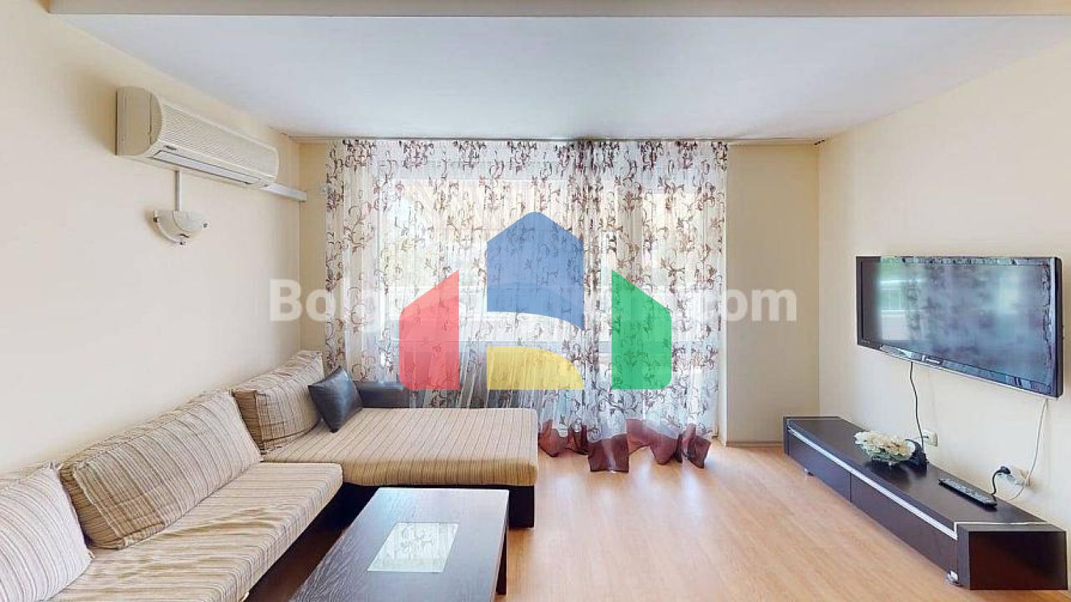 Трехкомнатная квартира в Санни Форт