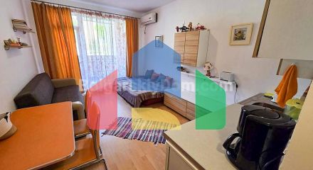 Квартира-студія в Санні Дей 6