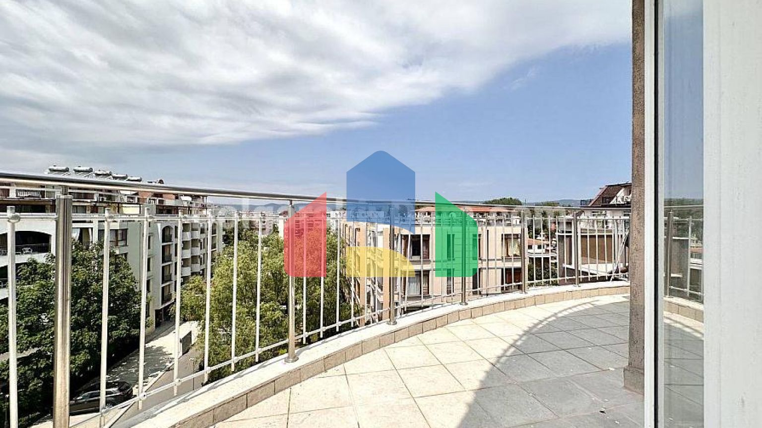 Трикімнатна квартира в Стелла Поляріс