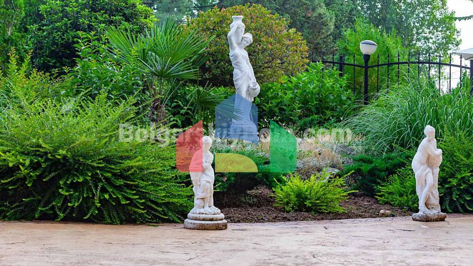 Трикімнатна квартира в Віп Зона