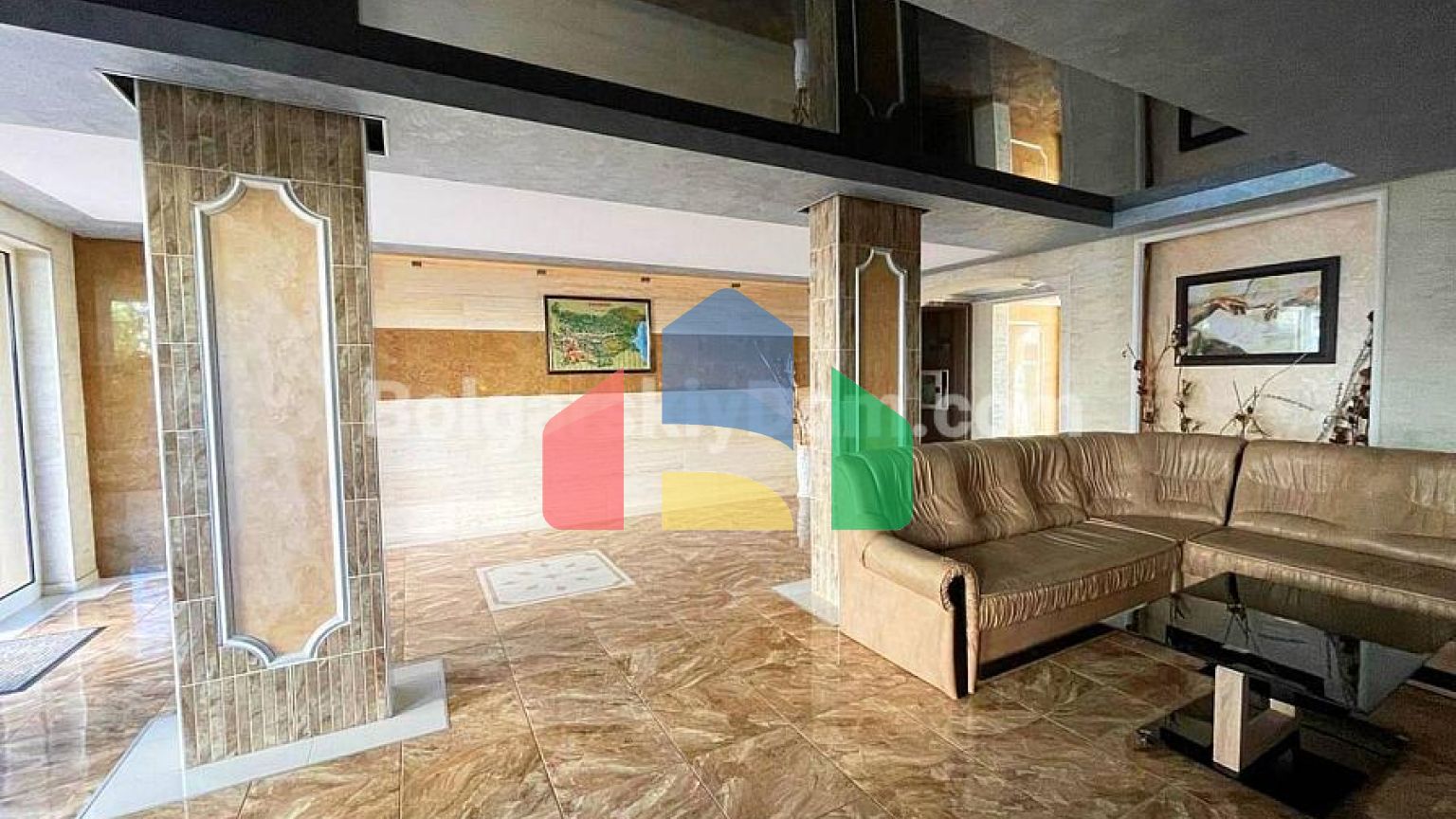 Трикімнатна квартира в Віп Зона