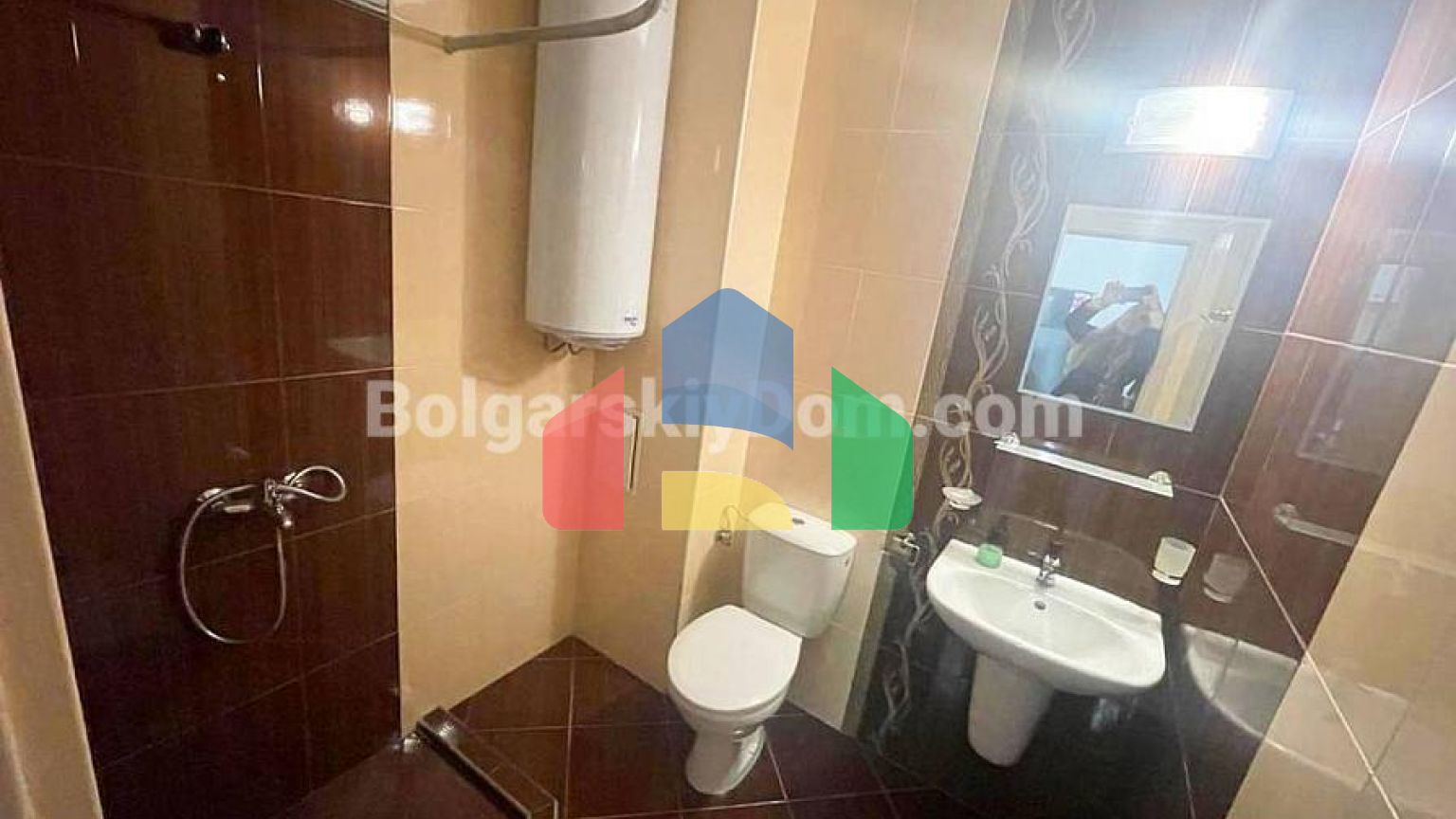 Трикімнатна квартира в Віп Зона