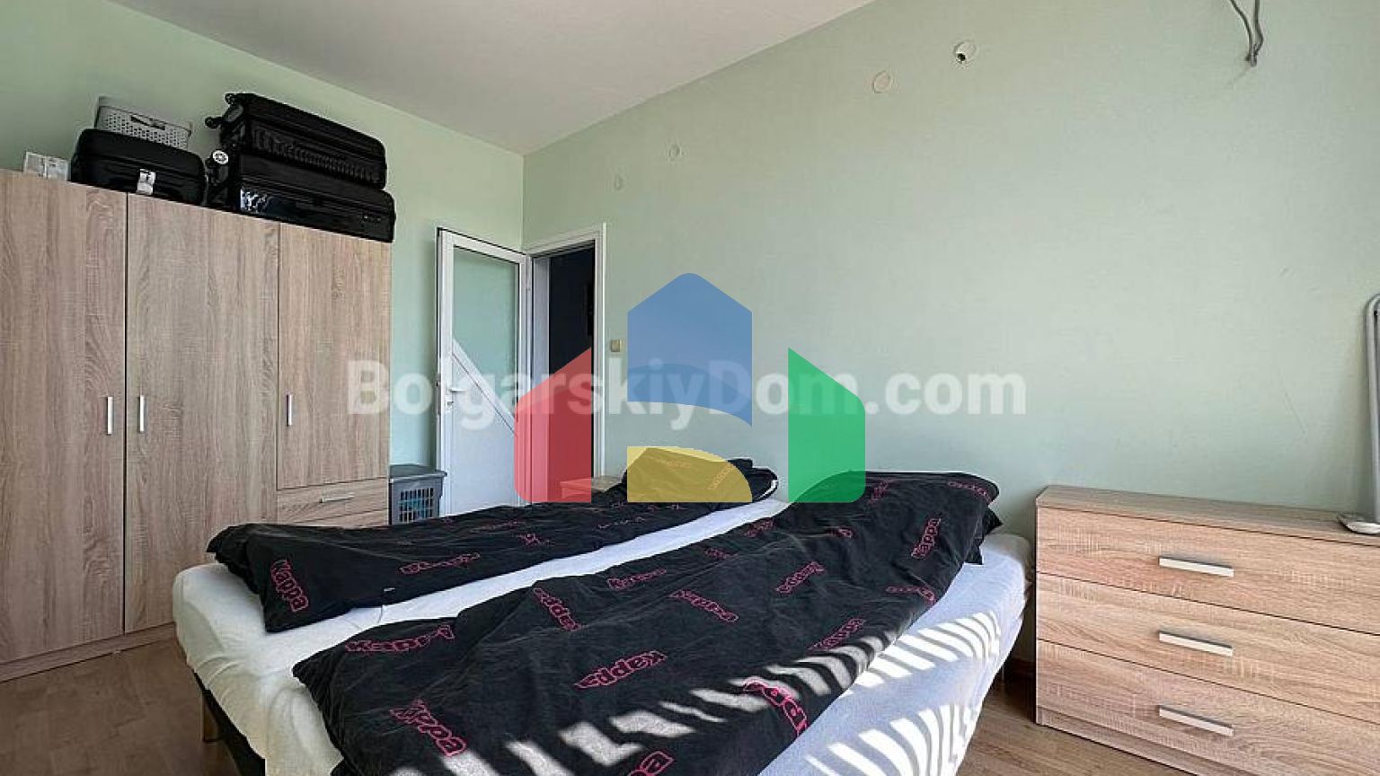 Трикімнатна квартира в Піроп Сіті