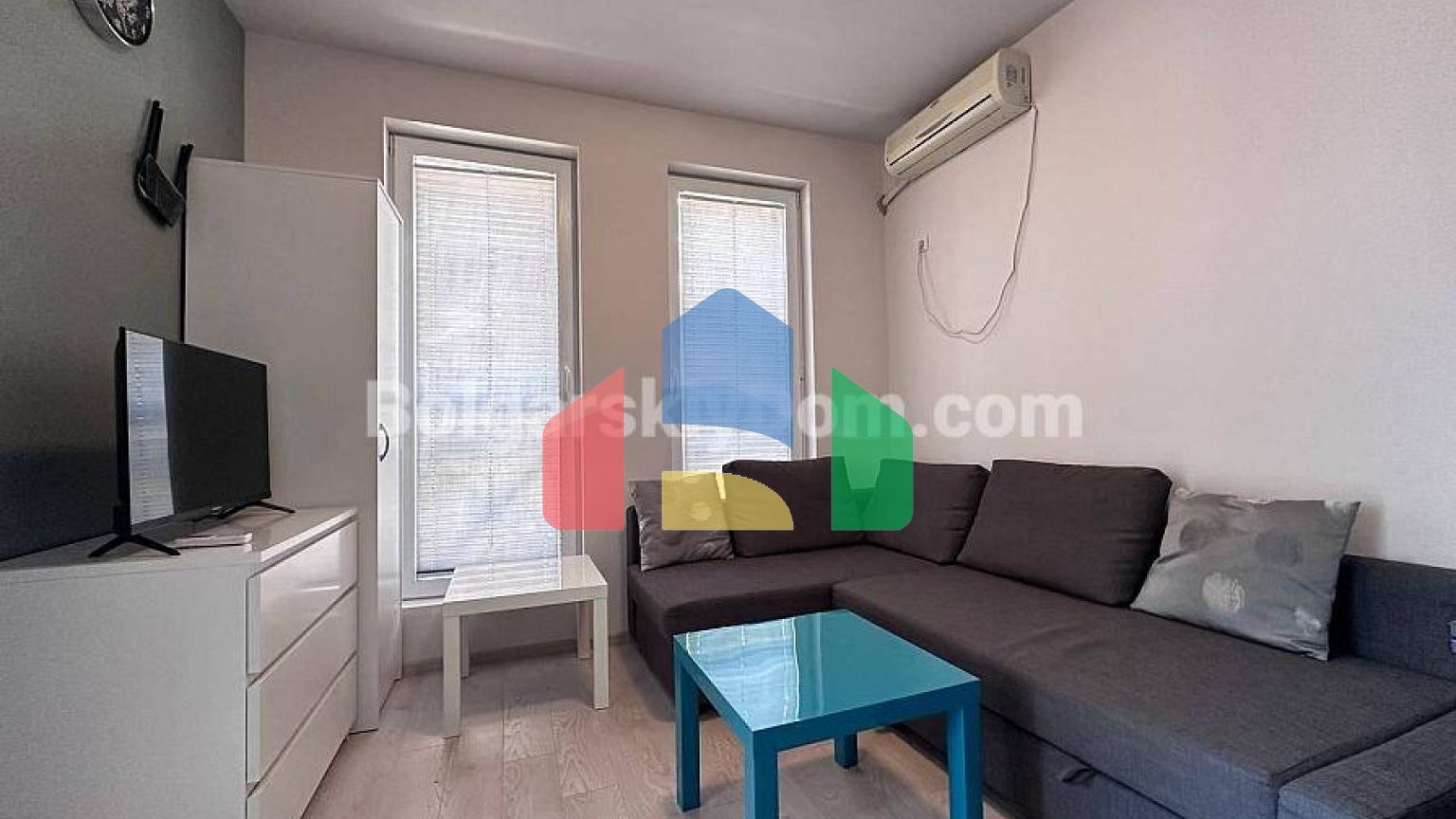 Двокімнатна квартира в Санні Дей 6