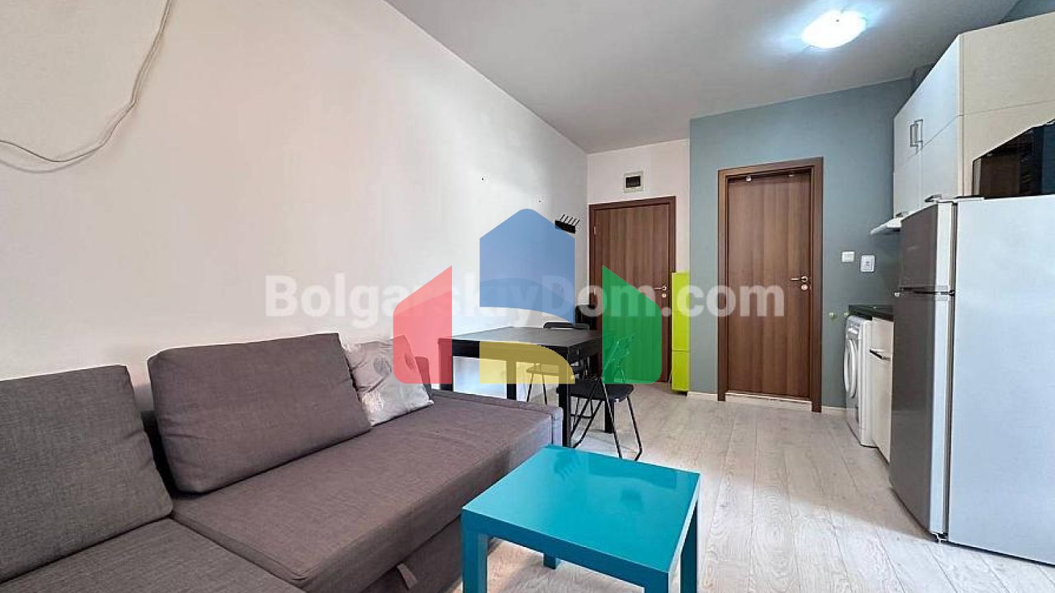 Двокімнатна квартира в Санні Дей 6