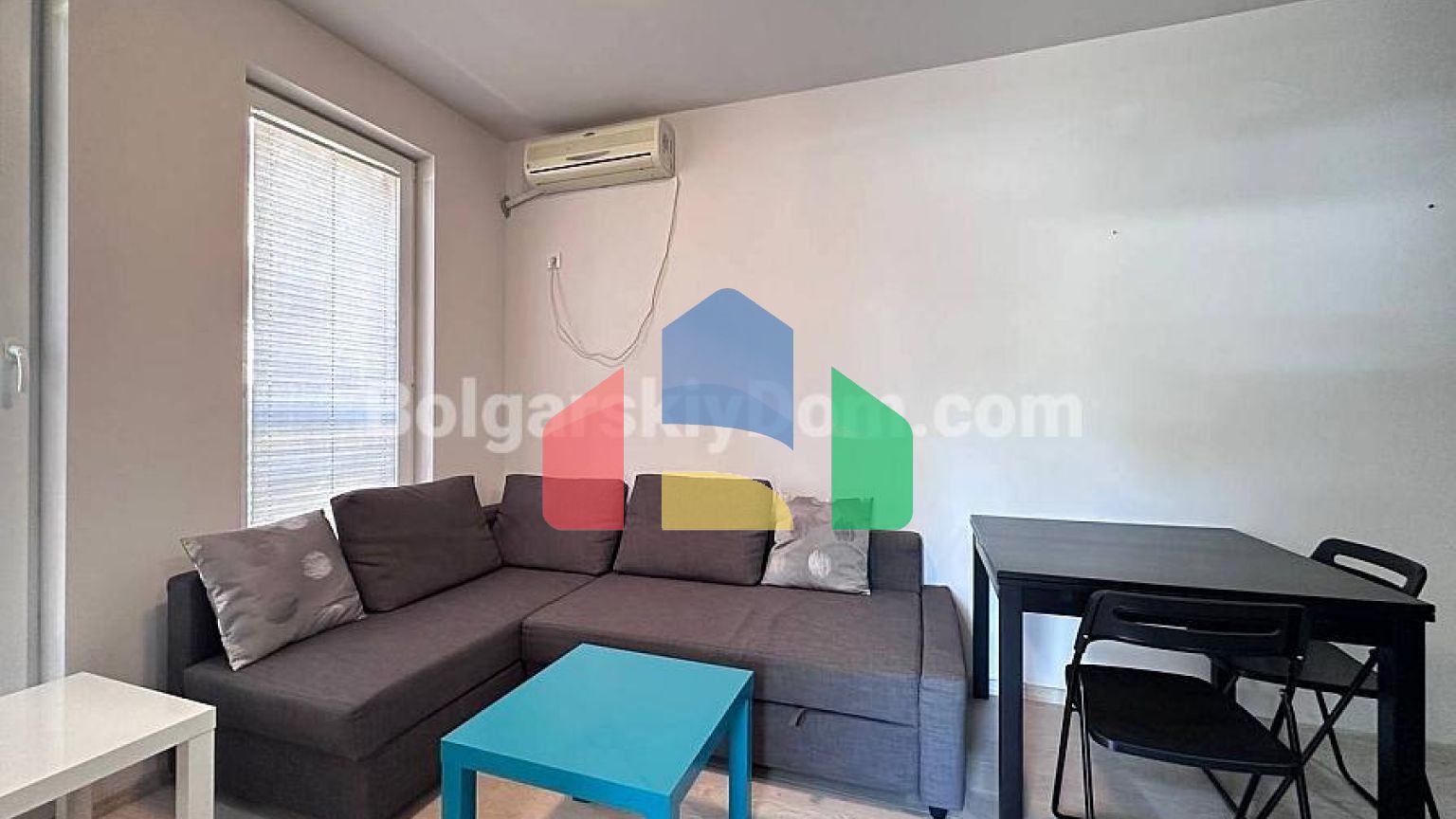 Двокімнатна квартира в Санні Дей 6