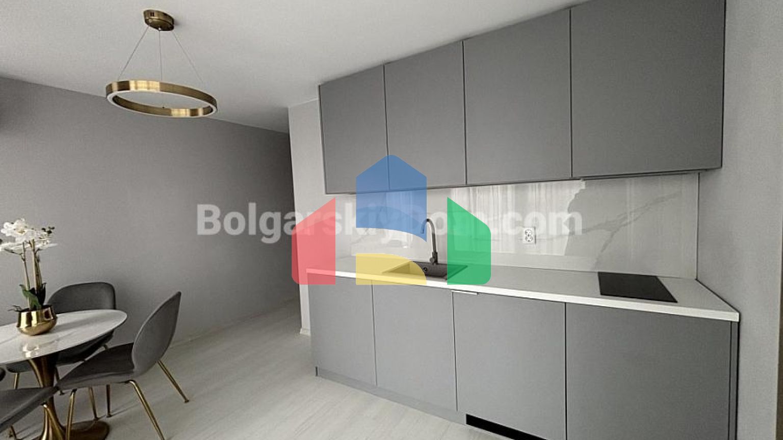 Двокімнатна квартира в Ж’адор Сікрет Гарденс