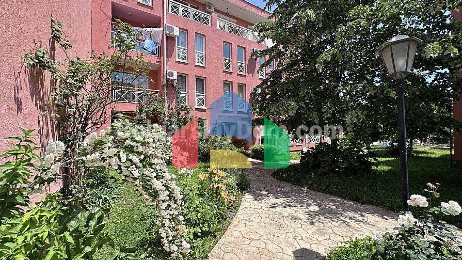 Двокімнатна квартира в Санні Дей 6