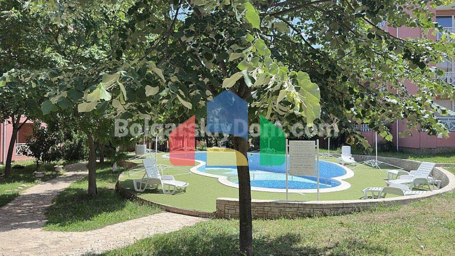 Двокімнатна квартира в Санні Дей 6