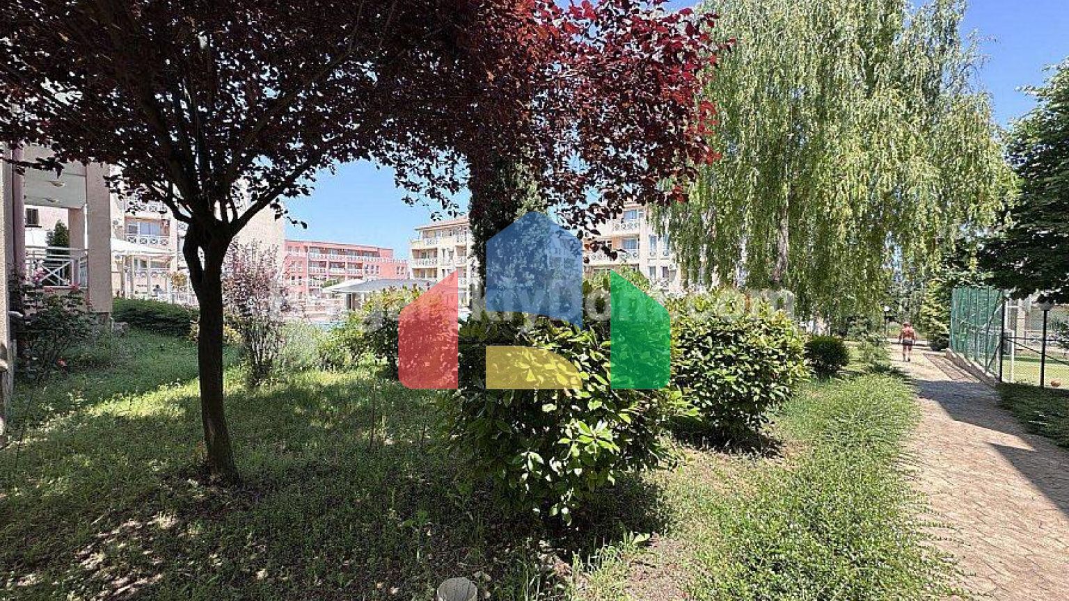 Двокімнатна квартира в Санні Дей 6